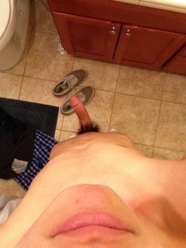 images/18nicholas/Horny Teenguy Sexting (4).jpg